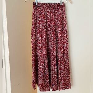 Maxi skirt with slit